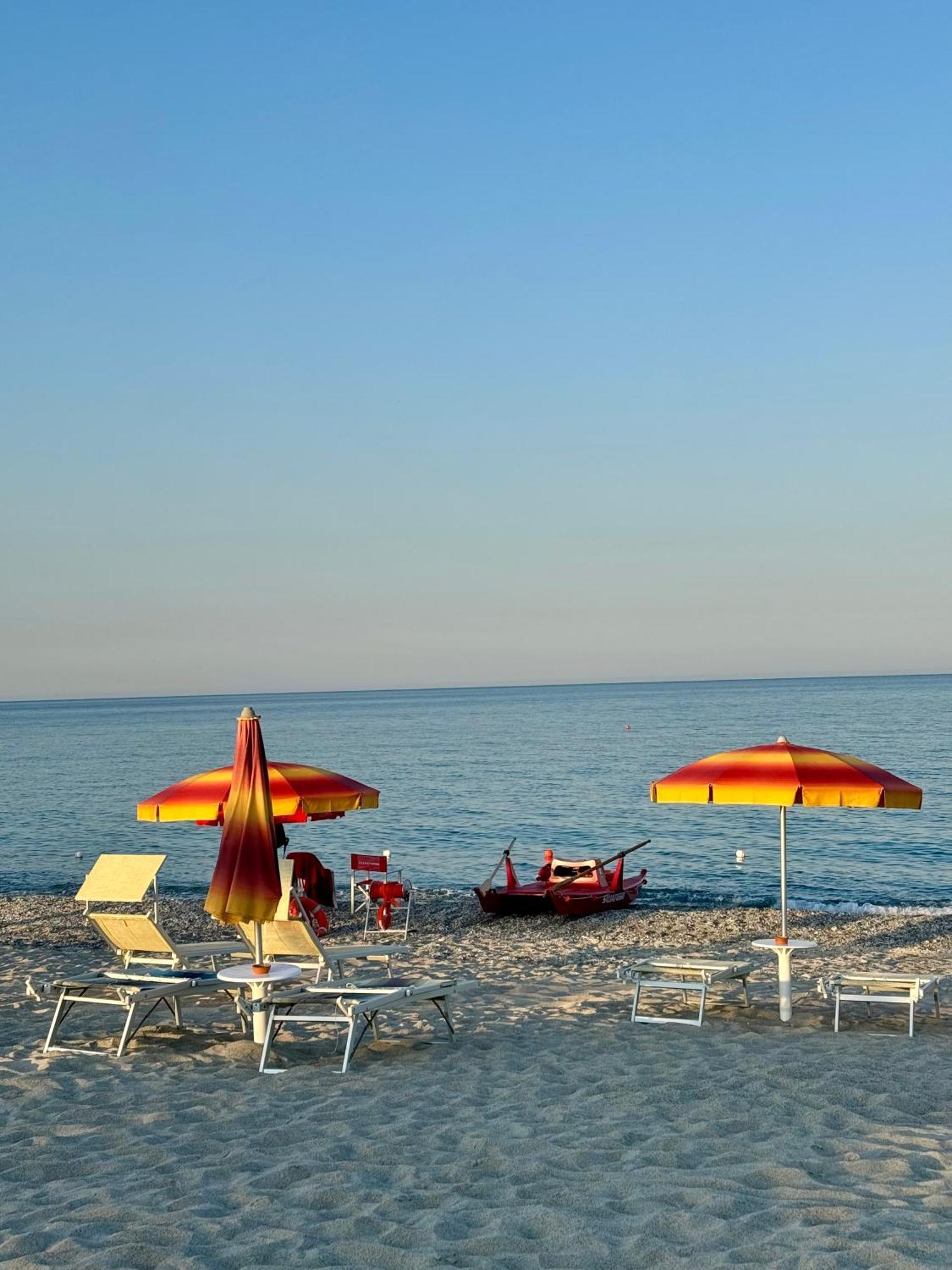 Villaggio Camping Poseidon - Bungalows & Rooms With Sea View In Nature Santa Caterina Dello Ionio Marina Екстериор снимка