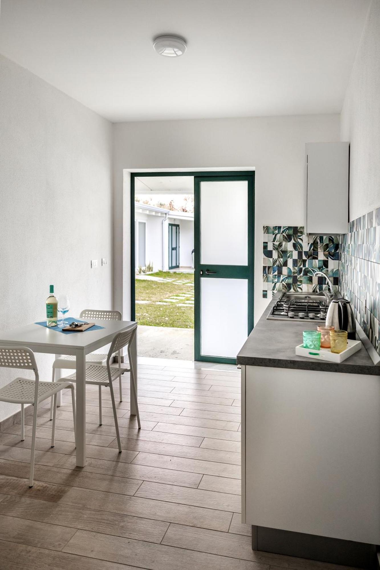 Villaggio Camping Poseidon - Bungalows & Rooms With Sea View In Nature Santa Caterina Dello Ionio Marina Екстериор снимка